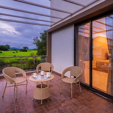 Saffronstays Aster, Plunge Pool Villa With Garden, Lonavala Buitenkant foto